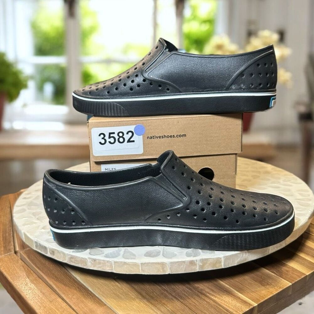 Native Shoes Miles Slip On Water Shoes Sneakers Black Comfort Unisex Mens 5 Wome - Picture 7 of 11